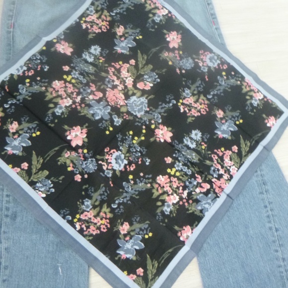 TRUE RELIGION ORIGINAL JOEY JEANS  size-29 FLARE  Made in U.S.A. w/BONUS BANDANA - Picture 15 of 16